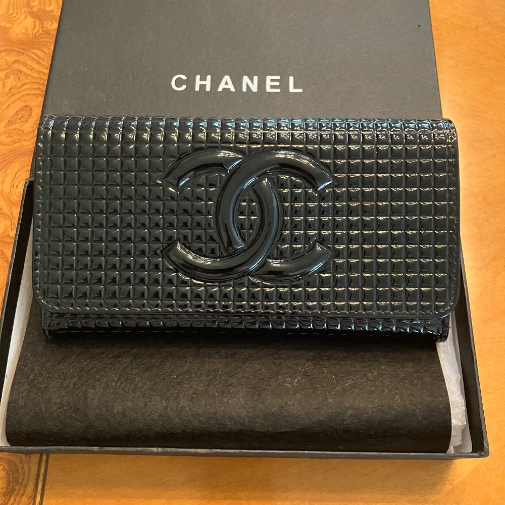 Chanel Black Patent leather wallet